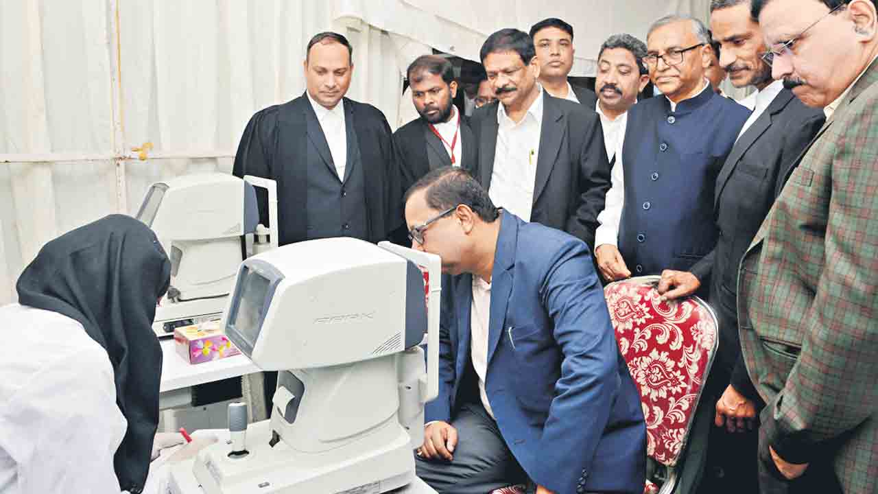 హైకోర్టులో మెగా హెల్త్‌క్యాంప్‌