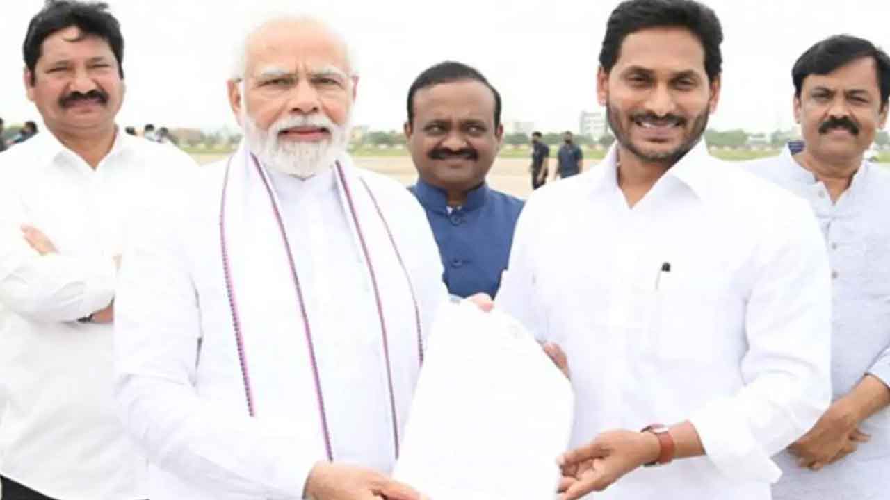ఏపీకి ప్రత్యేక హోదా ఇవ్వండి: మోదీని కోరిన జగన్‌