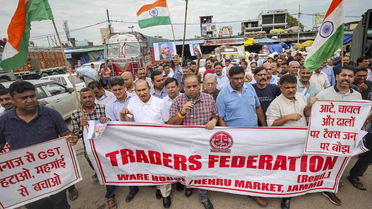 5% జీఎస్టీపై వెనక్కు తగ్గాలి!