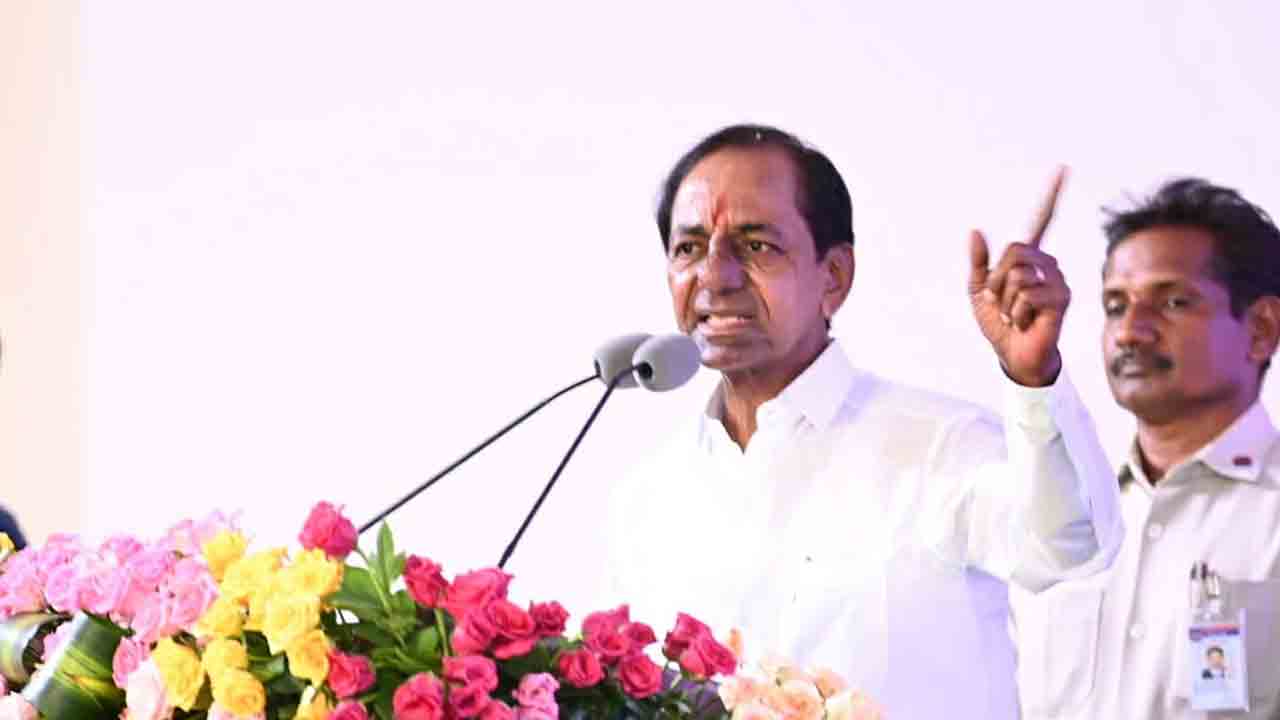 రాష్ట్ర ప్ర‌భుత్వ స్ట‌డీ స‌ర్కిళ్లు.. ఉపాధి భ‌రోసా కేంద్రాలు కావాలి: సీఎం కేసీఆర్‌