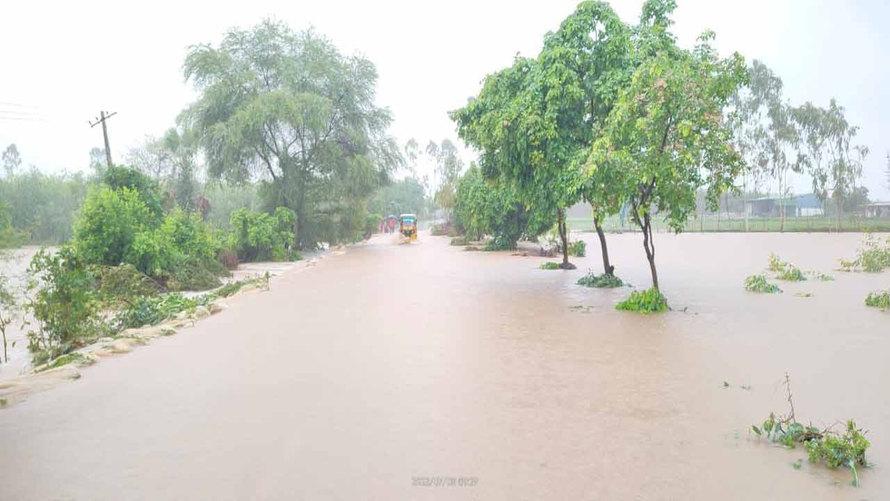 ఉమ్మడి జిల్లాలో భారీ వర్షం