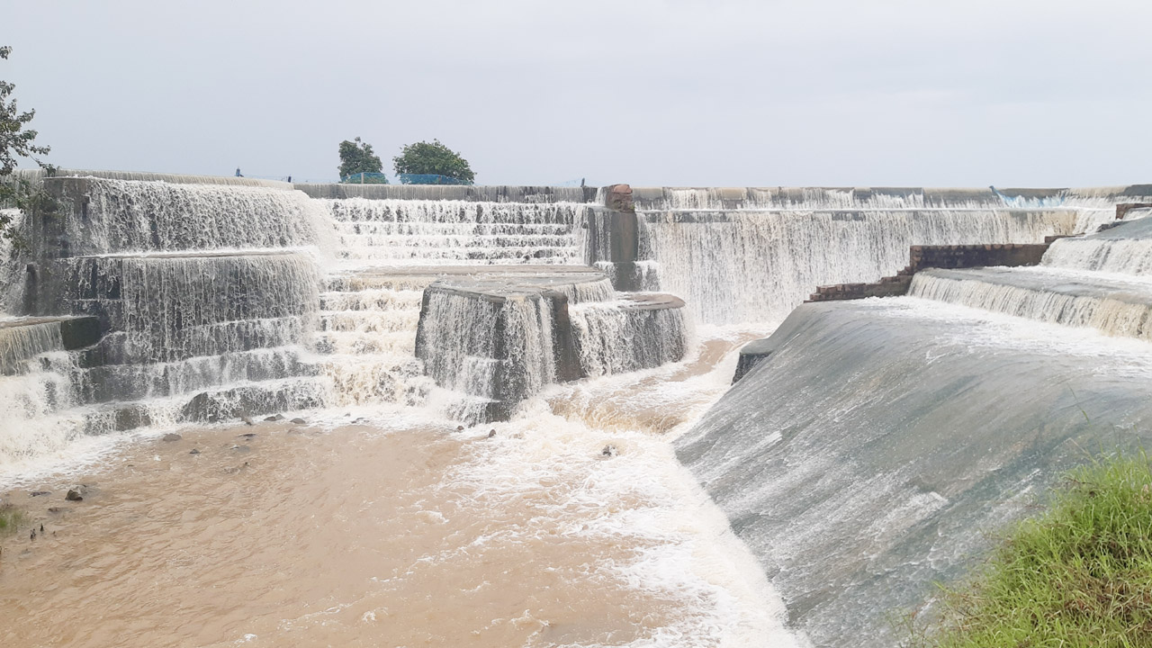 సింగసముద్రం పరవళ్లు