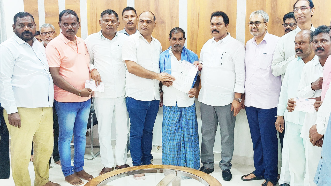 నిరుపేదలకు వరం సీఎంఆర్‌ఎఫ్‌