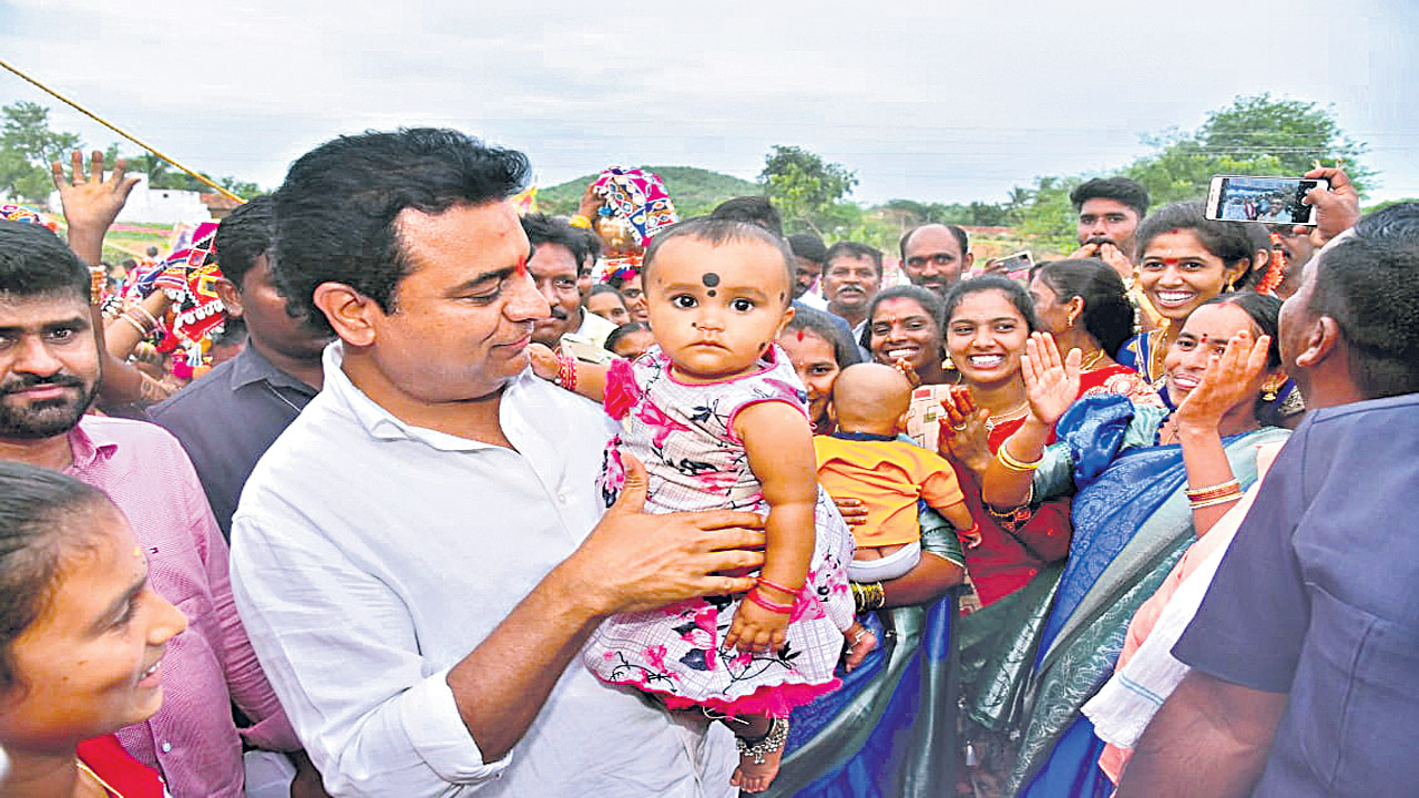 అభివృద్ధి, ప్రజా సంక్షేమానికే వారసుడు