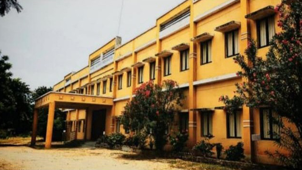 ‘ఆదర్శ’ విద్యకు తరుణమిదే..