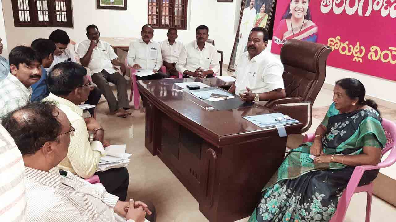 ‘భగీరథ పనులను పూర్తి చేయాలి’