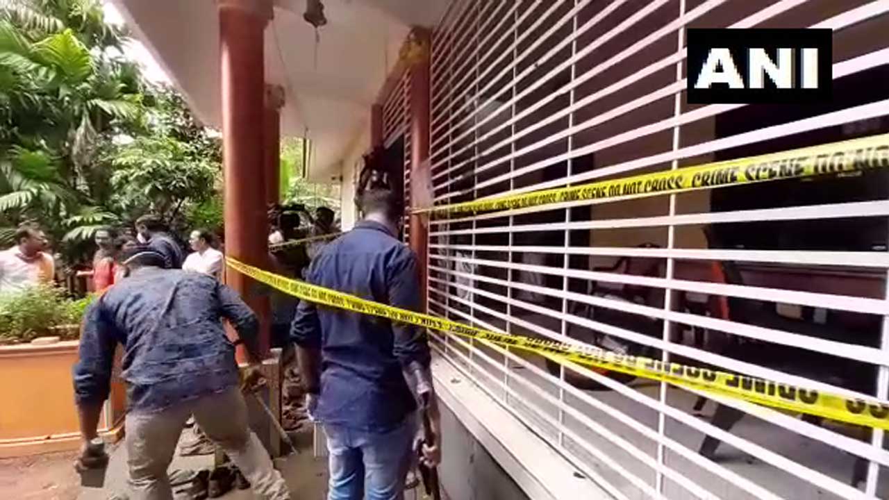 కేరళలో ఆర్‌ఎస్‌ఎస్‌ కార్యాలయంపై బాంబు దాడి