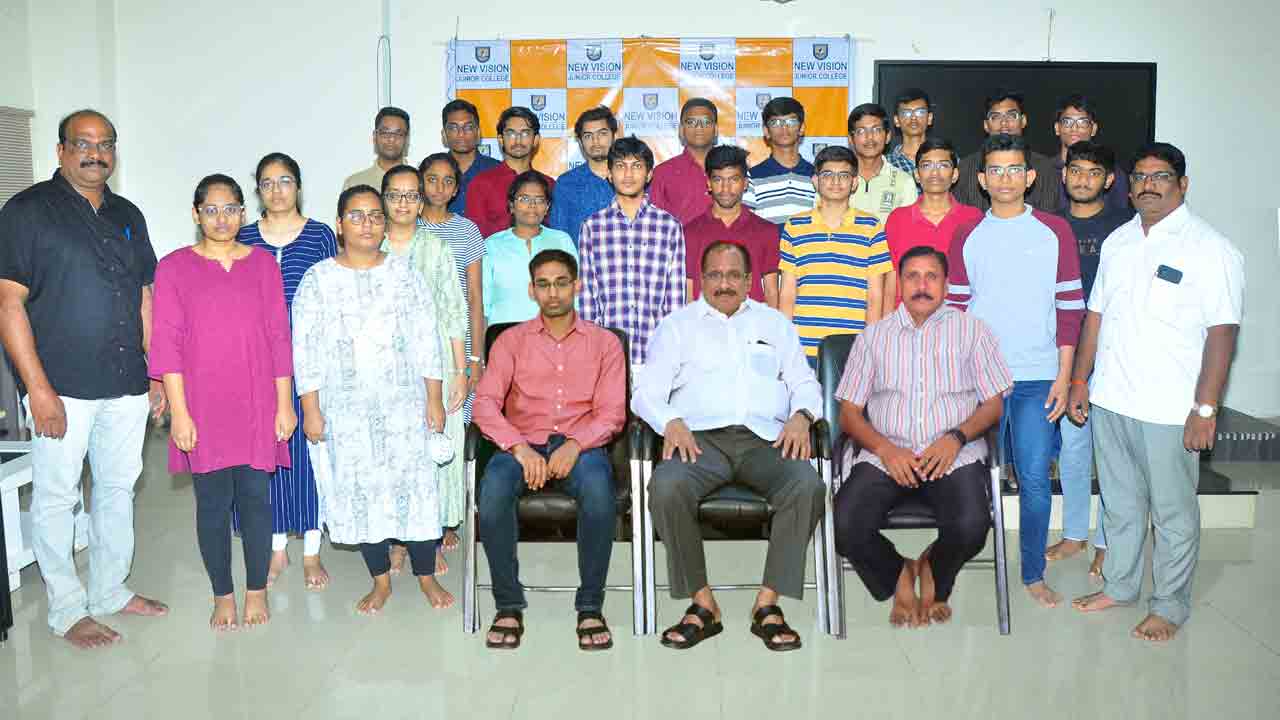 జేఈఈ మెయిన్స్‌లో..ప్రైవేట్‌ కళాశాలల సత్తా