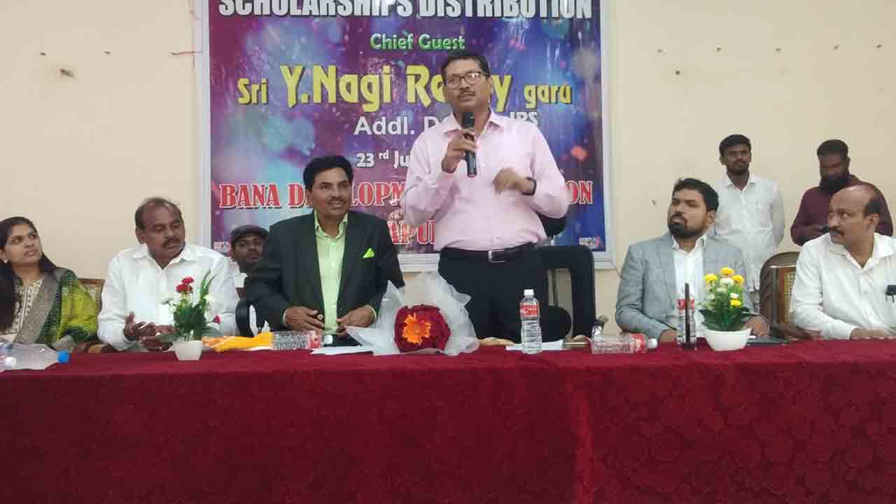 ఆటల్లోనూ ముందుండాలి