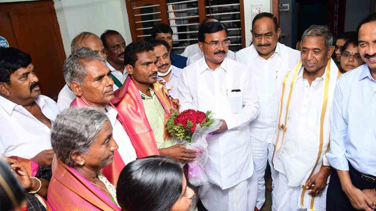 ప్రతి రైతూ ఓ శాస్త్రవేత్త కావాలి