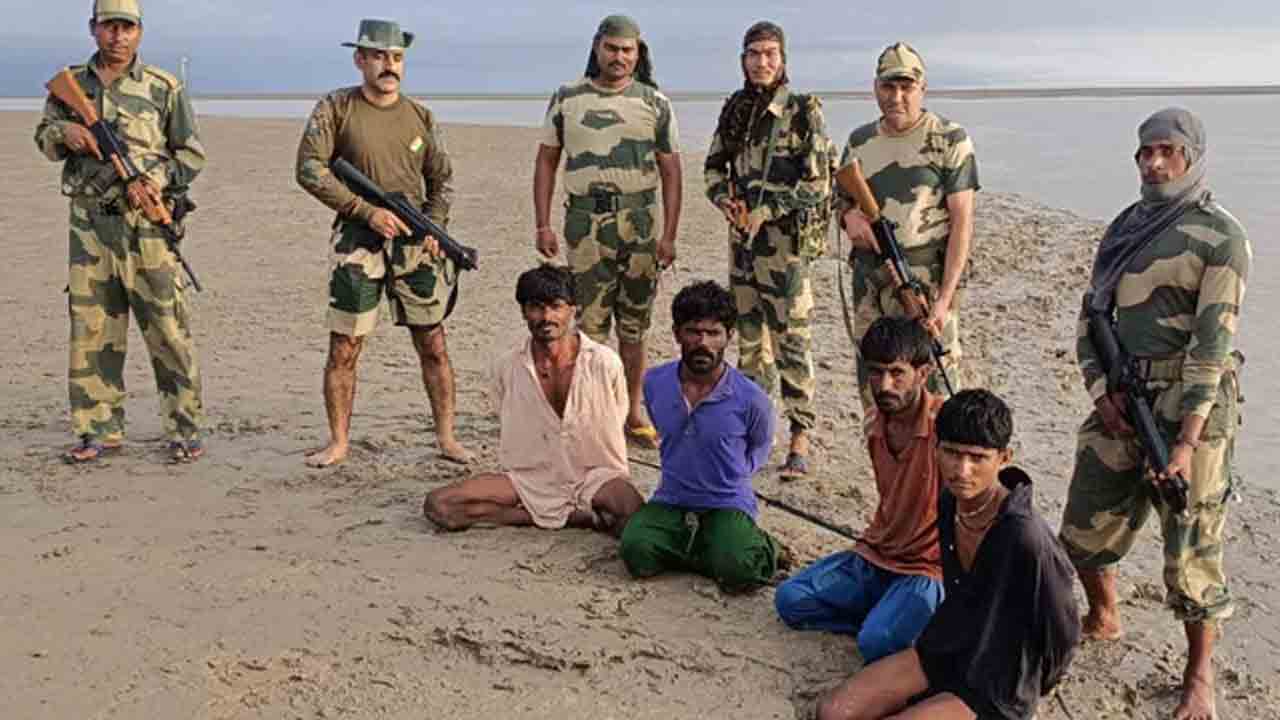 కచ్‌లో నలుగురు పాకిస్థానీ మత్స్యకారులు అరెస్ట్‌