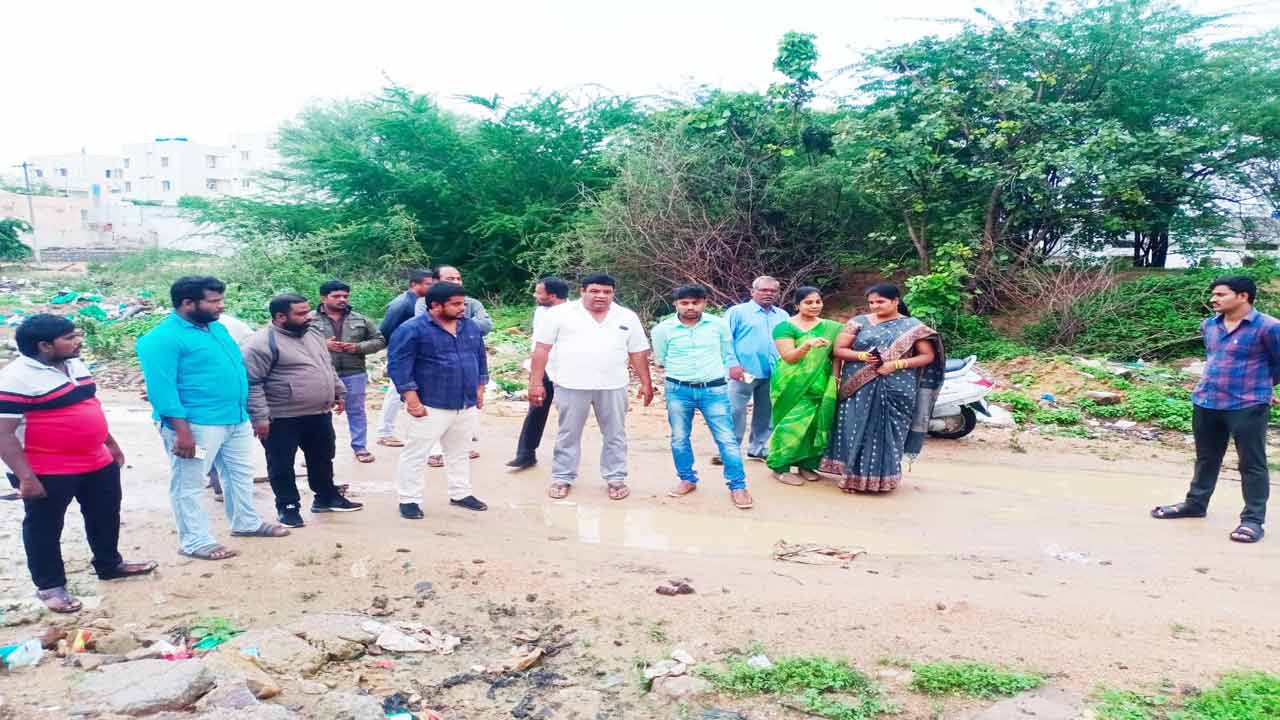 వర్షాలకు అప్రమత్తంగా ఉండాలి