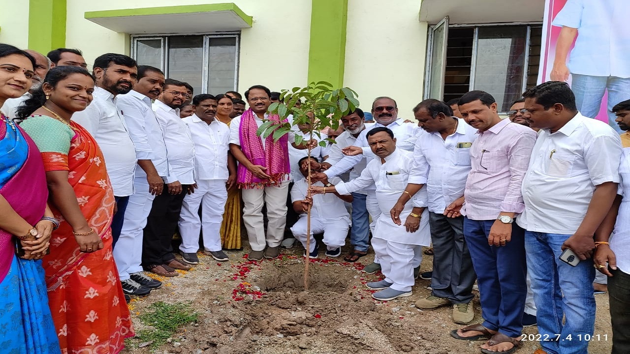 అమ్ముకోవడంలో నెంబర్‌వన్‌