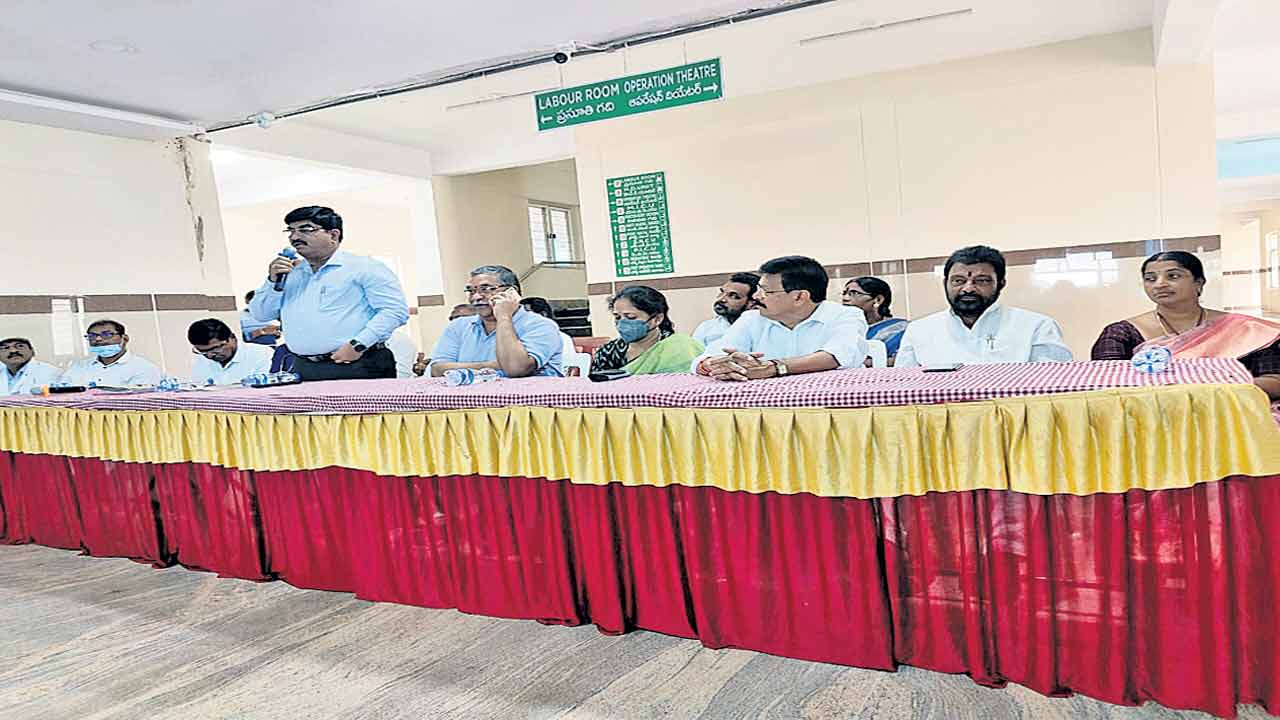 సర్కారు దవాఖానల్లో కార్పొరేట్‌ సౌకర్యాలు