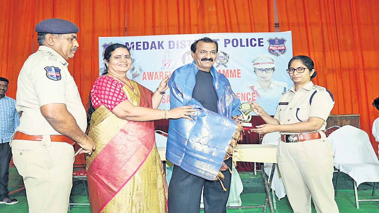 ఆత్మరక్షణ కోసం మార్షల్‌ ఆర్ట్స్‌ నేర్చుకోవాలి