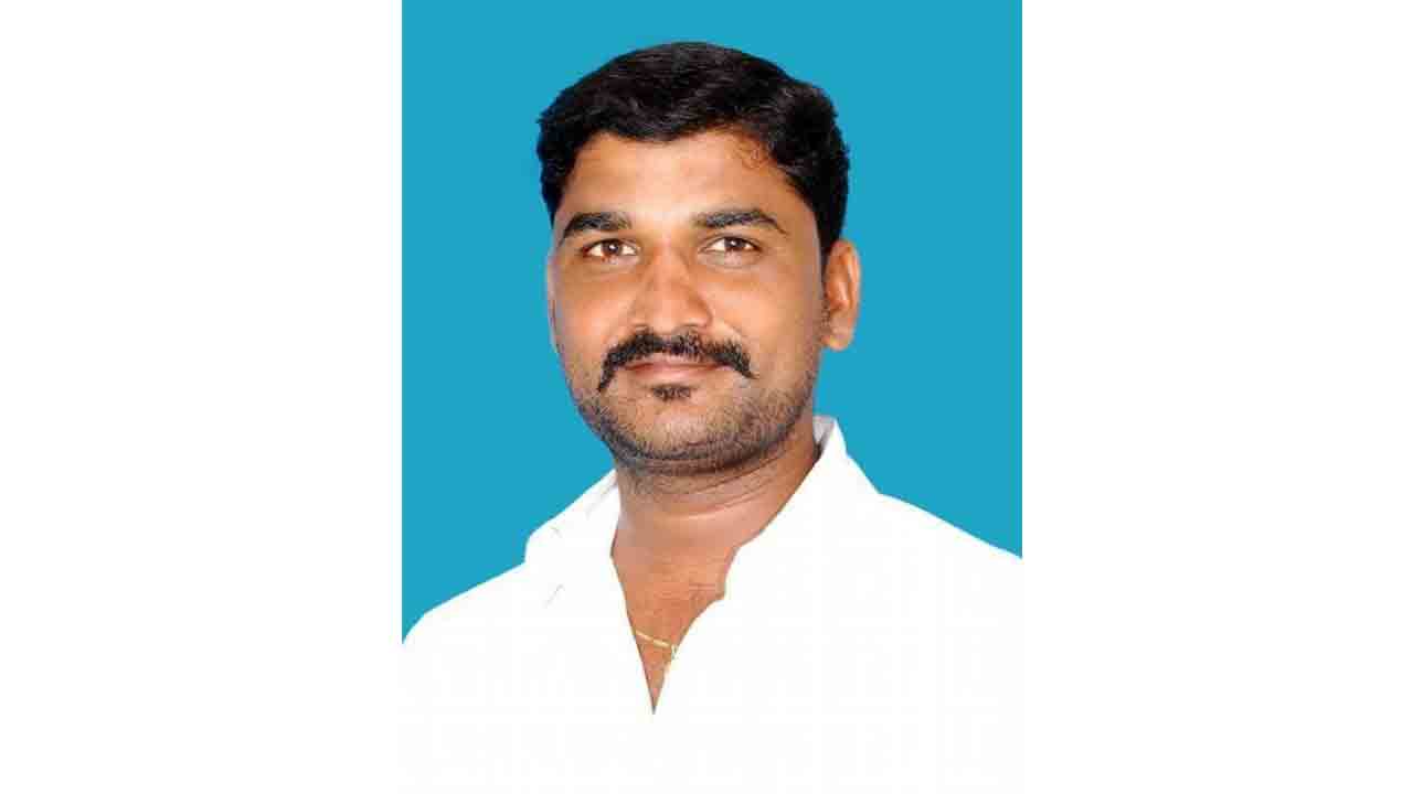 రోడ్డు ప్రమాదంలో న‌వాబ్‌పేట టీఆర్ఎస్ ఎంపీటీసీ దుర్మ‌ర‌ణం