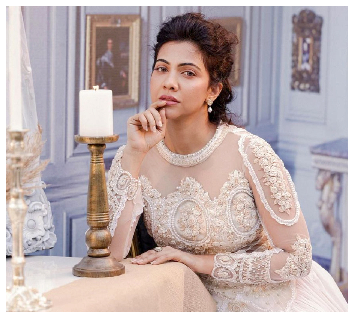 Madonna Sebastian | వైట్ క‌ల‌ర్ డ్రెస్‌లో కేక‌పెట్టిస్తున్న‌ మ‌డోన్నా సెబాస్టియ‌న్‌..