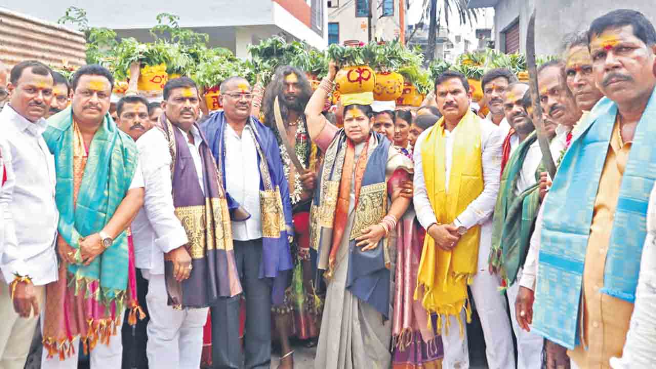 పోచమ్మ ఆశీస్సులతో సేవ చేస్తున్న..