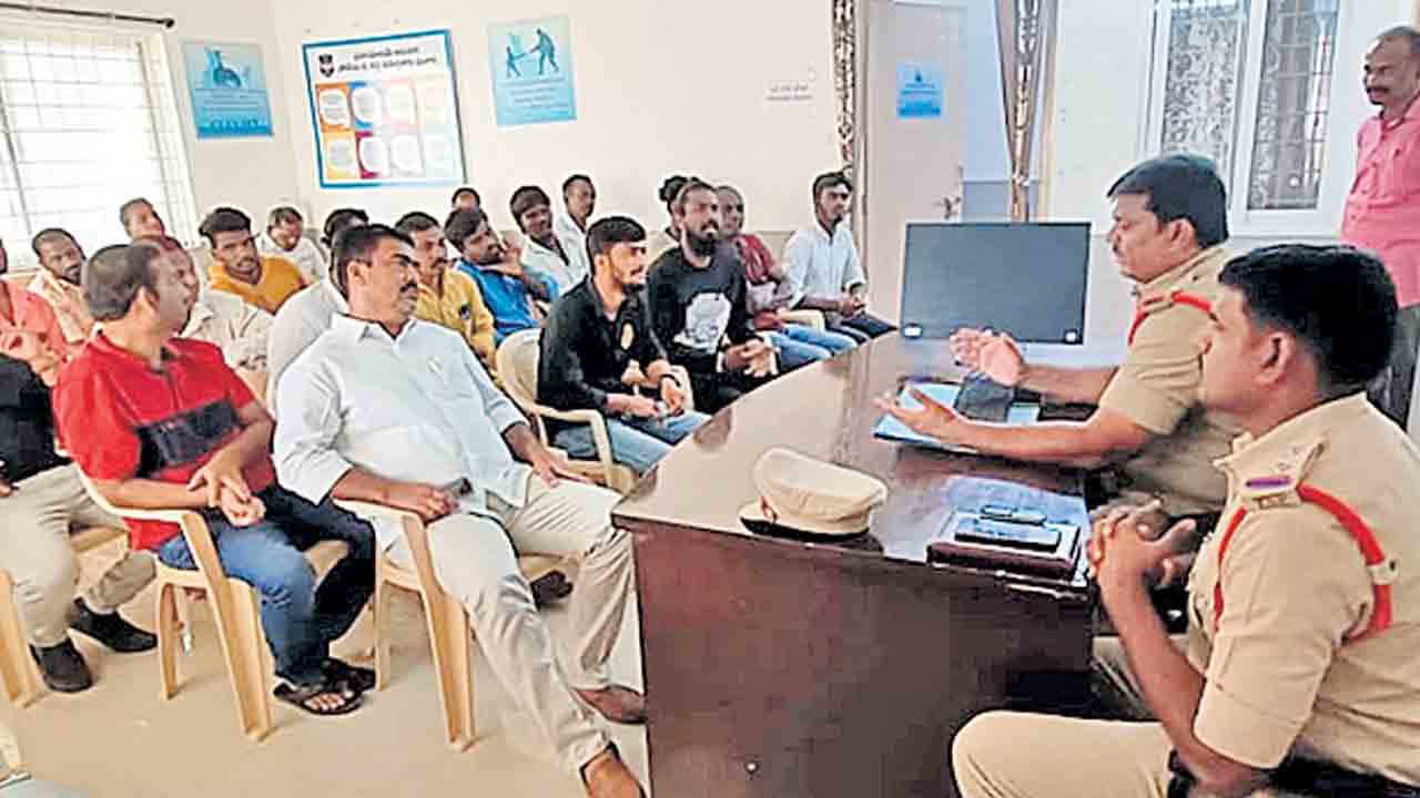 సామరస్యం వెల్లివిరియాలి