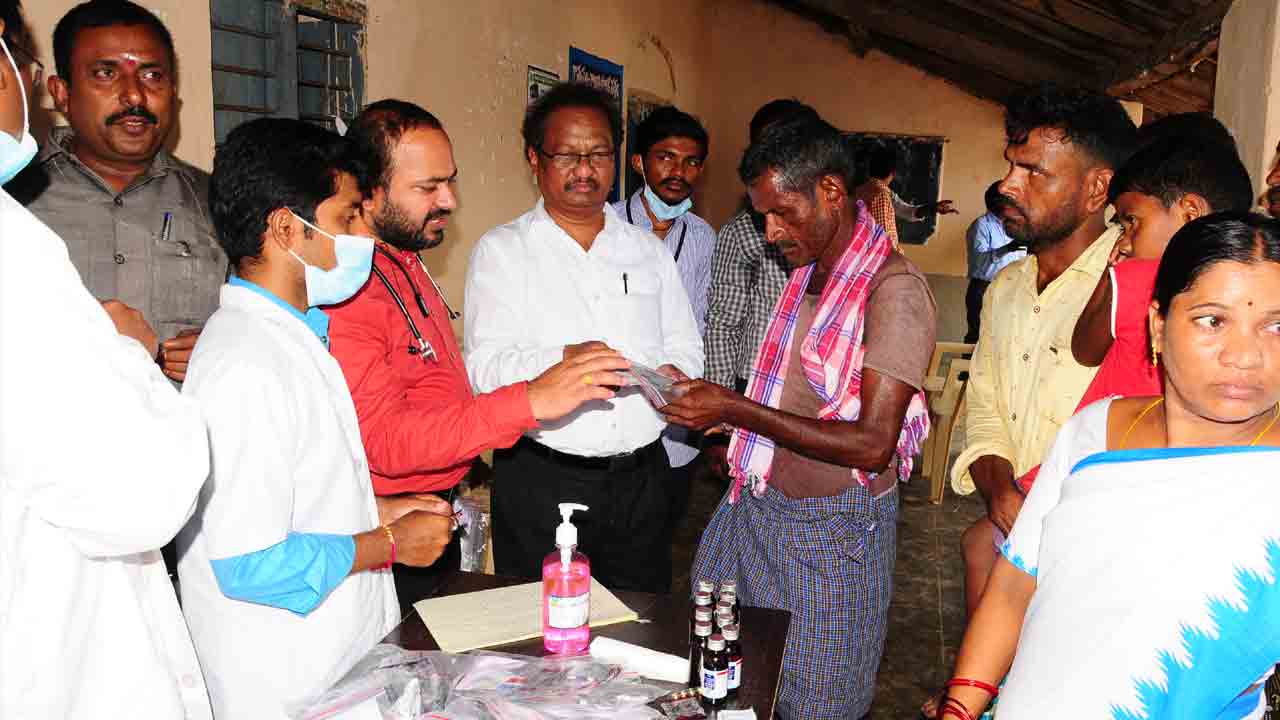 ముంపు ప్రాంతాల్లో వైద్యశిబిరాలు