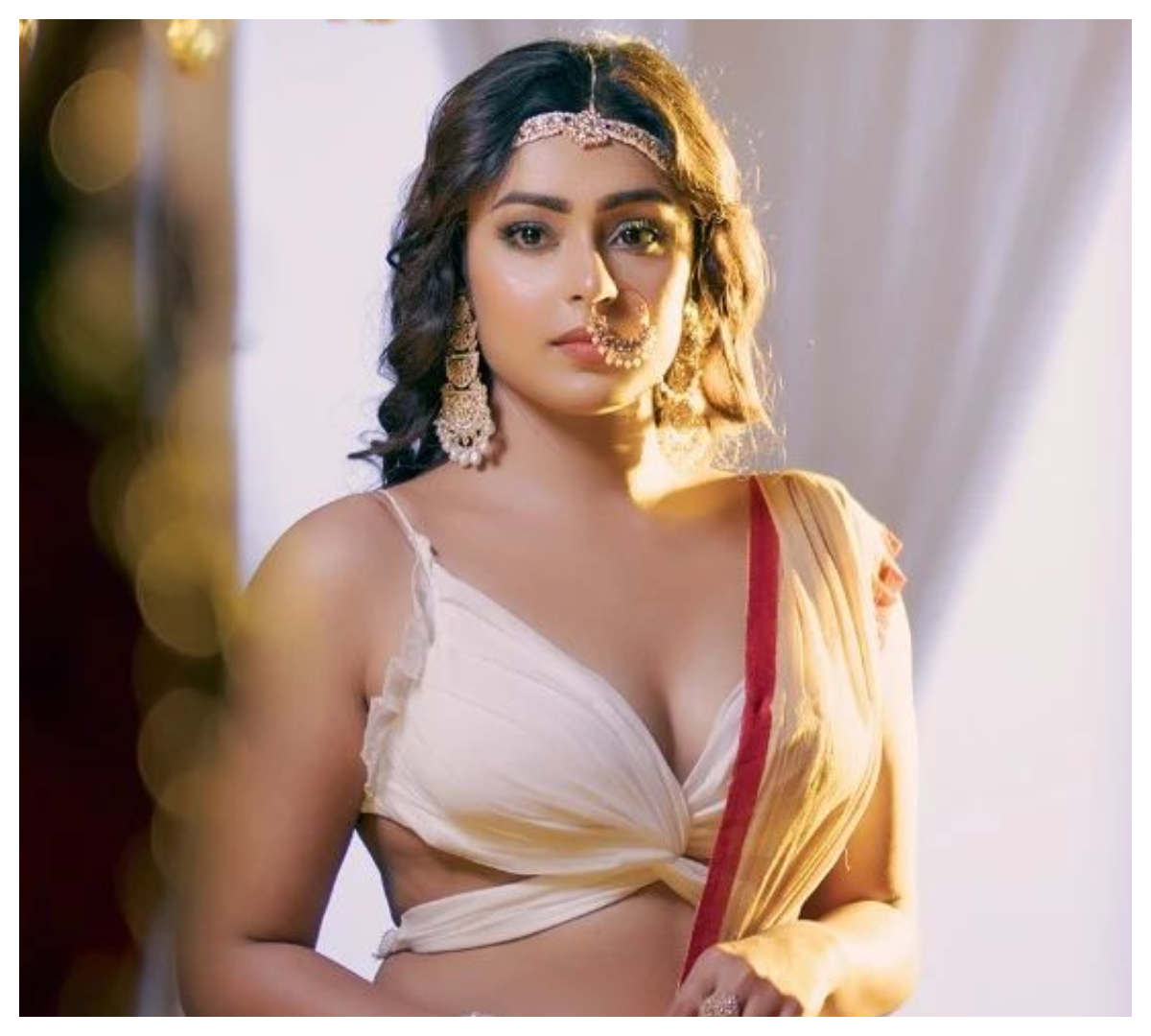 Mokksha | మ‌త్తెక్కించే అందాల‌తో పిచ్చెక్కిస్తున్న మోక్ష..