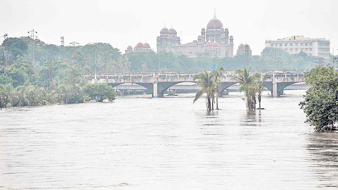 మూసీ పరవళ్లు ..