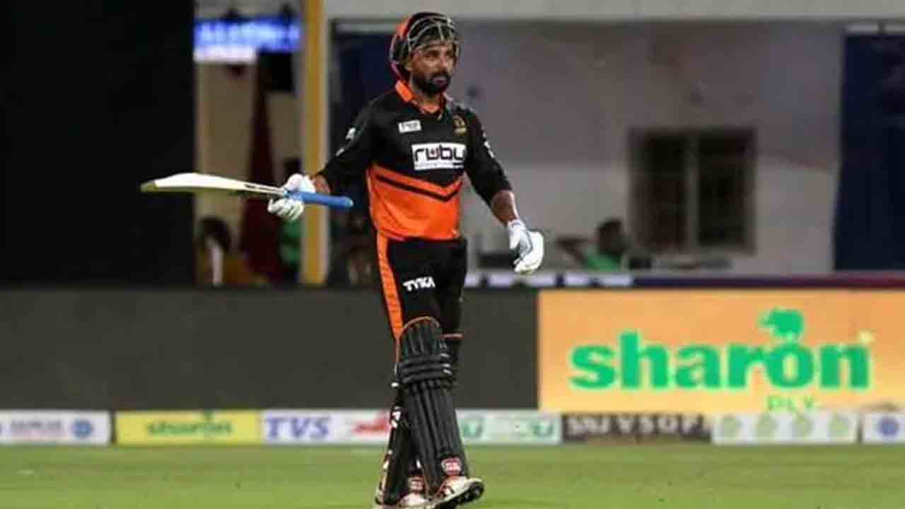 TNPL | మురళీ విజయ్కు చుక్కలు చూపించిన ఫ్యాన్స్.. దండం పెట్టి వేడుకున్న స్టార్ ప్లేయర్