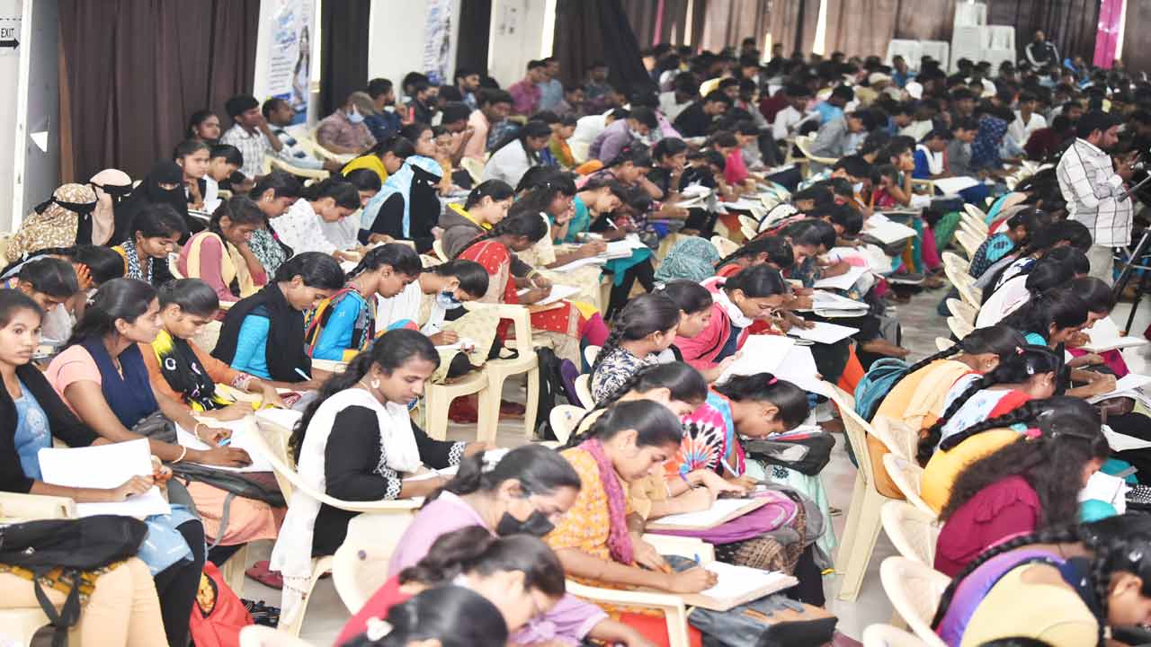 విజయం మీదే.. కృషి, పట్టుదల, తపనతో ముందుకెళ్లాలి