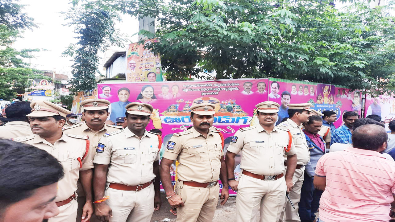 ఊర పండుగకు భారీ బందోబస్తు