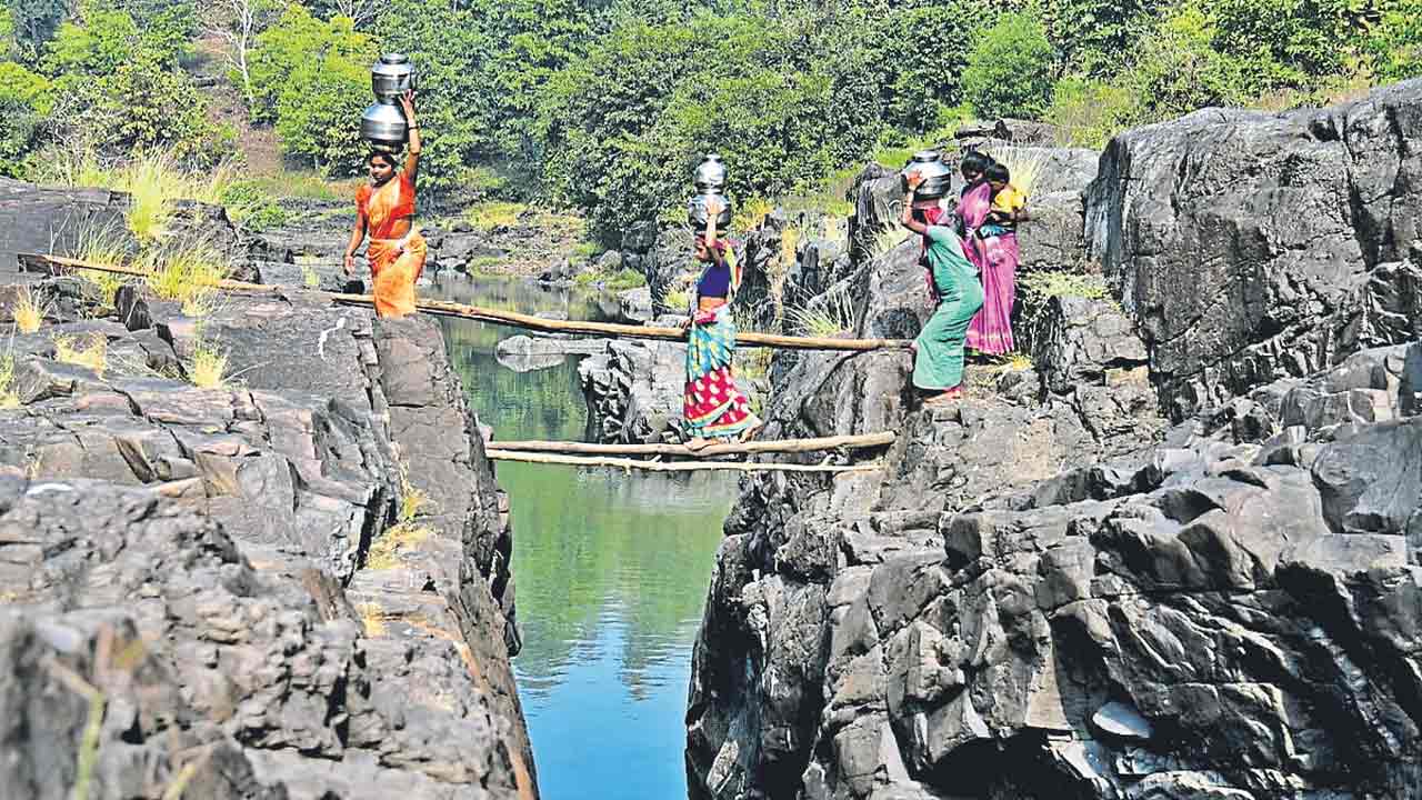 డబుల్‌ ఇంజిన్‌ ట్రబుల్‌ ఇంజిన్‌