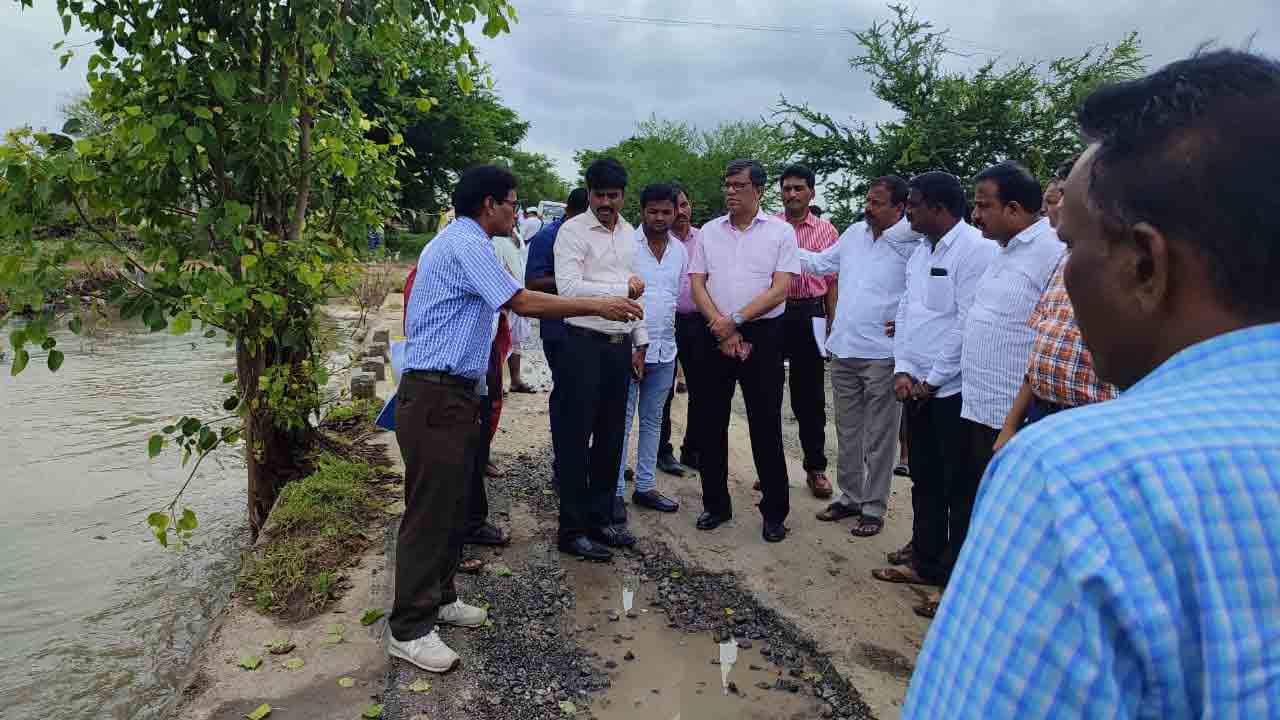 వరద ప్రభావిత ప్రాంతాల్లో కేంద్ర బృందం పర్యటన