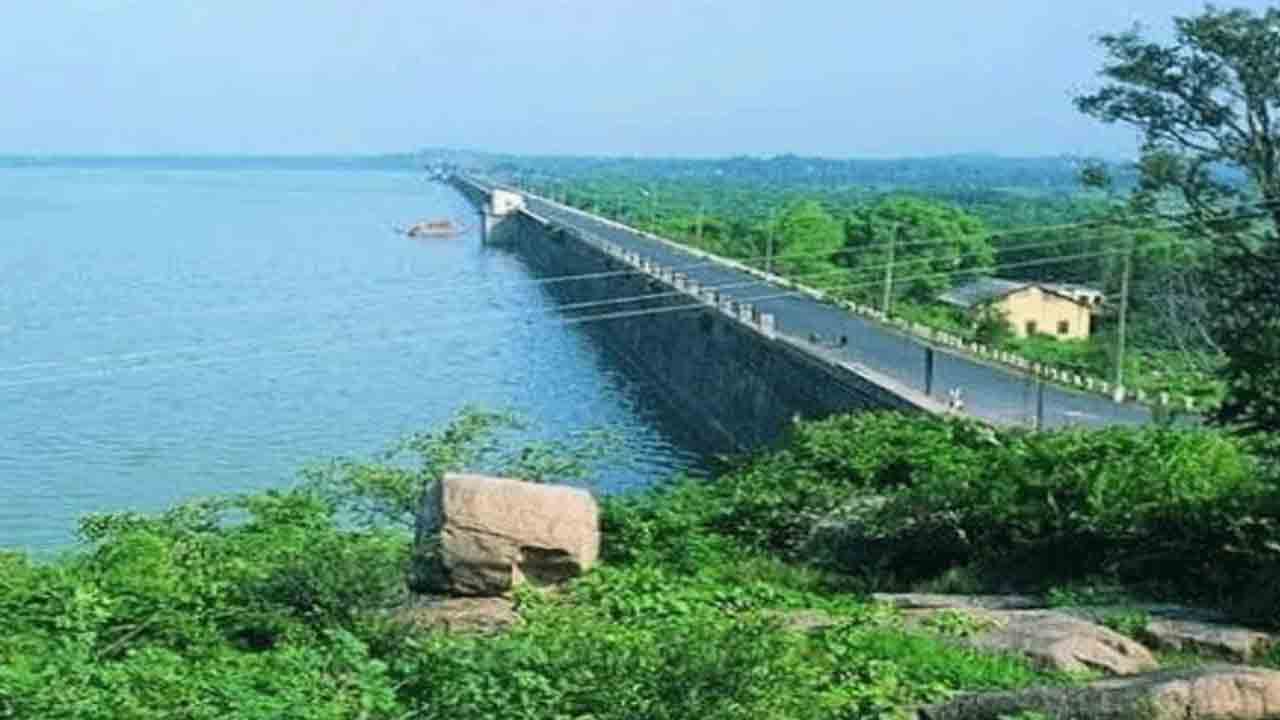 జంట జలాశయాలకు భారీగా వరద