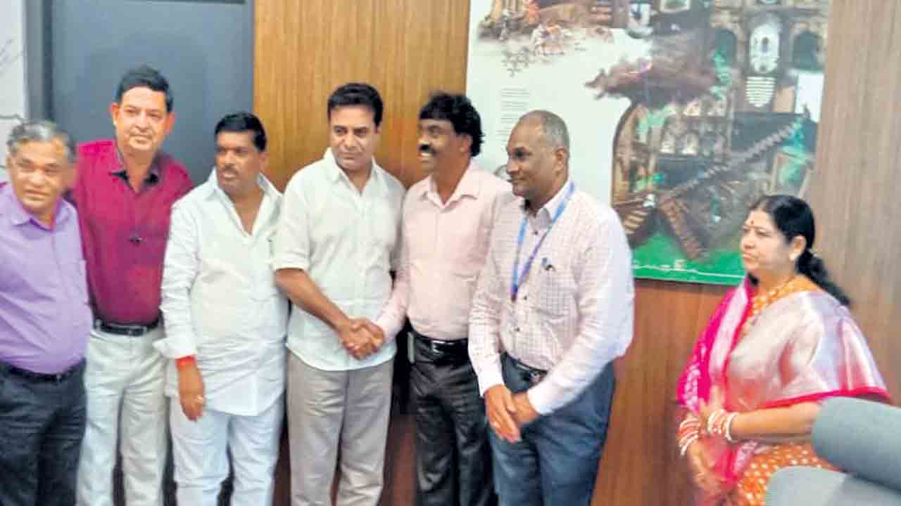 జాతీయ బ్యాంకుల ప్రైవేటీకరణను అడ్డుకోవాలి