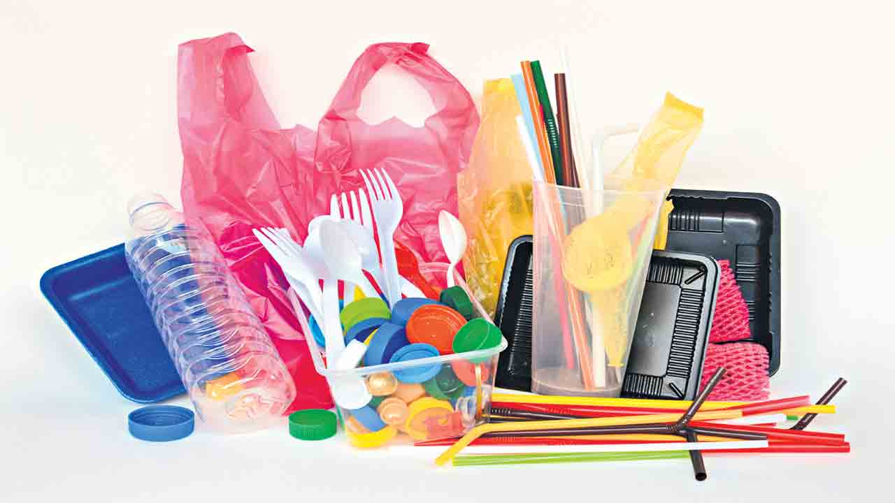 వాడి పారేసే ప్లాస్టిక్‌ నేటి నుంచి బంద్‌