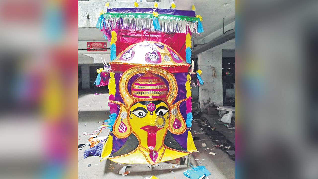 బోనాల పండుగ, ఉపాధి నిండుగా..