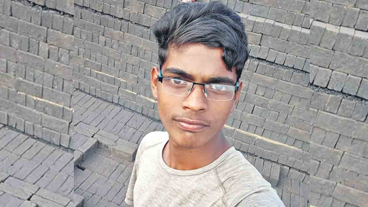 క్వారీలో పడి బాలుడు గల్లంతు