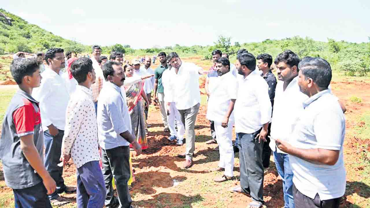 కేటీఆర్ పర్యటనకు ముమ్మరంగా ఏర్పాట్లు
