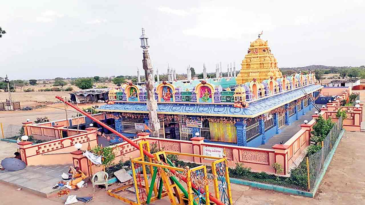 వికారాబాద్‌లోకి ప్రసిద్ధ దేవాలయం