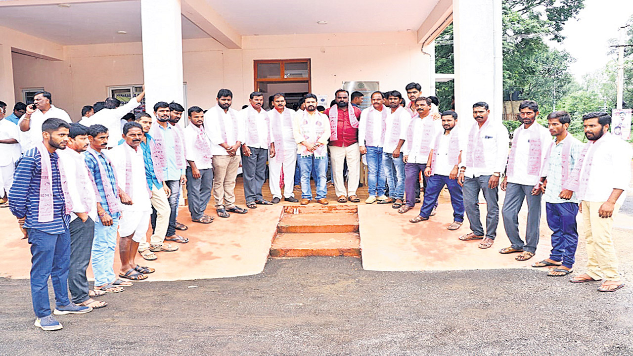 కార్యకర్తలే పార్టీకి బలం