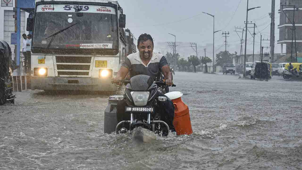 వర్ష బీభత్సం