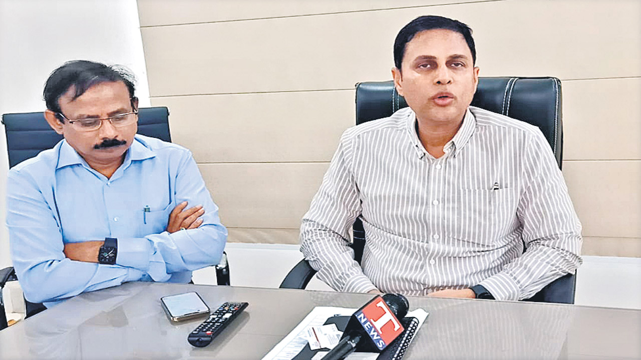 వరదలపై అప్రమత్తంగా ఉన్నాం