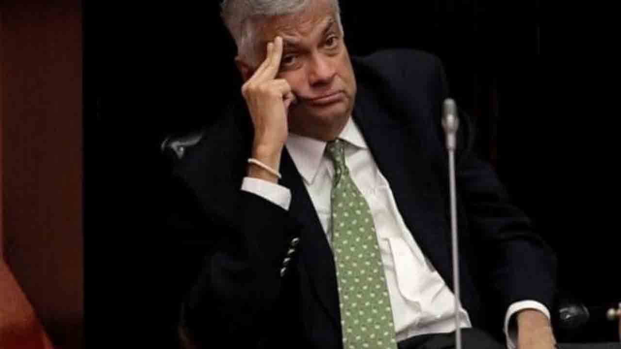 శ్రీలంకలో అఖిలపక్ష ప్రభుత్వ ఏర్పాటుకు మార్గం సుగమం.. రాజీనామాకు మంత్రివర్గం ఓకే..!