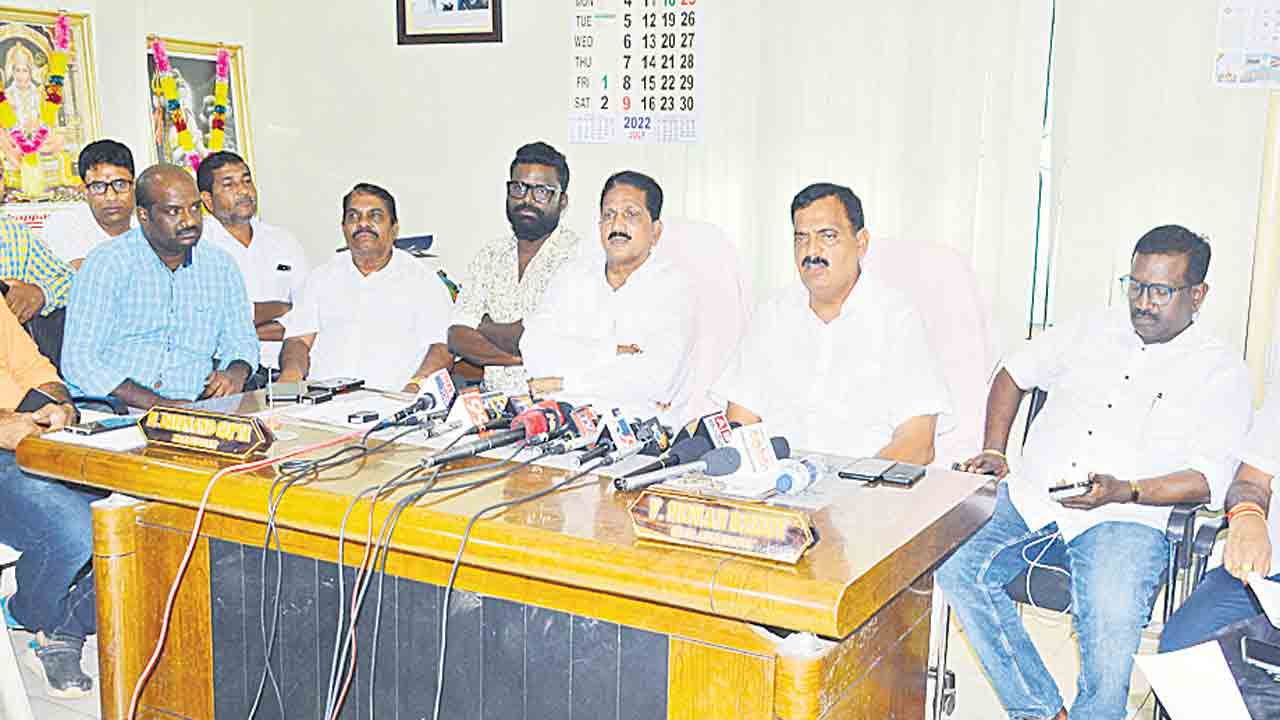 కేంద్ర ప్రభుత్వమా.. కనికరించు