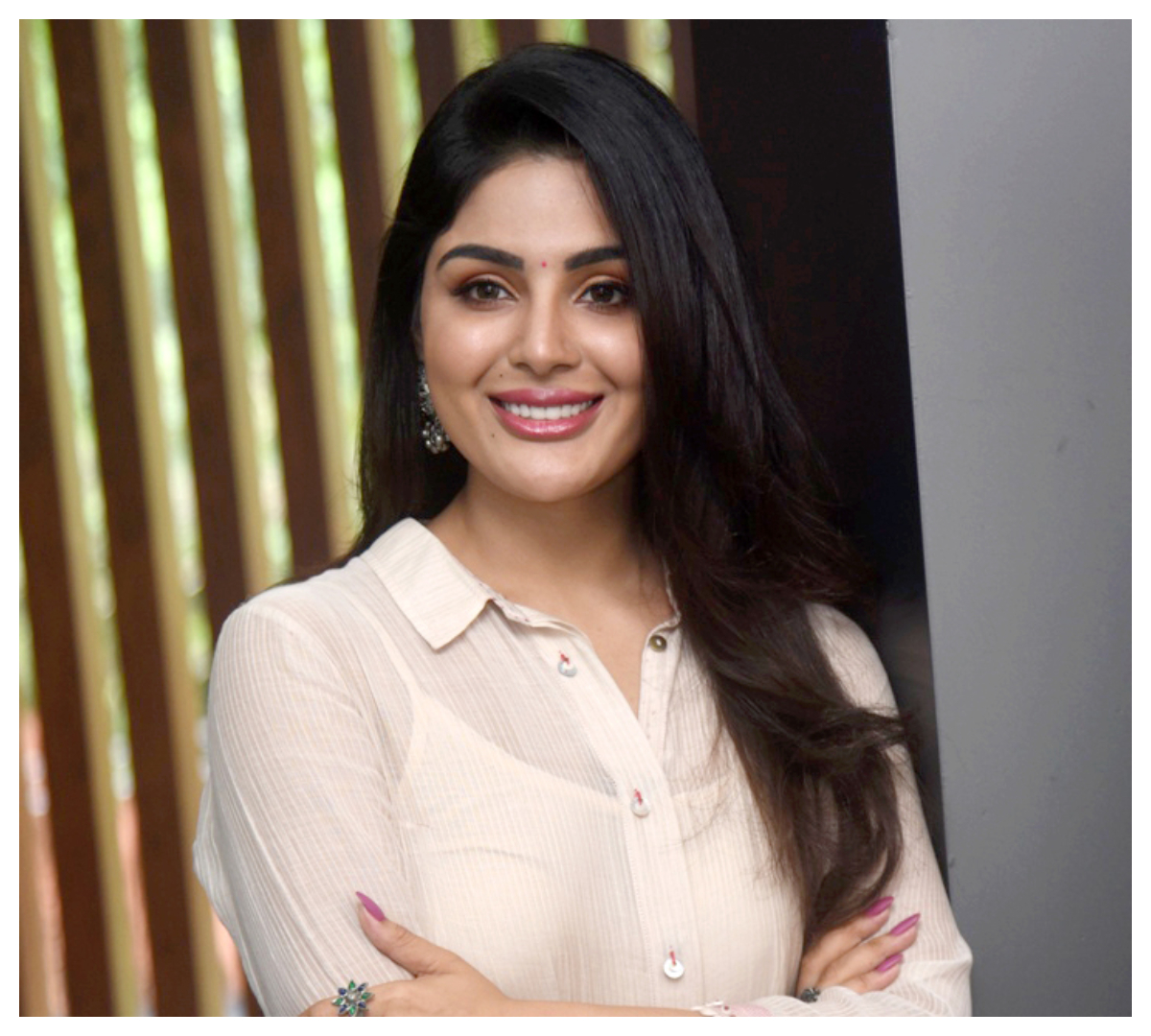 Samyuktha Menon | చిరునవ్వుతో మదిని దోచుకుంటున్న సంయుక్త మీనన్..