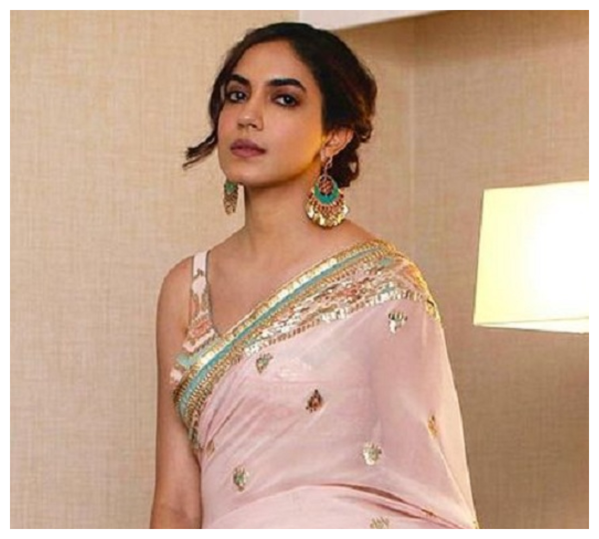 Ritu Varma | గులాబీ క‌ల‌ర్ చీర‌లో హొయలు పోయిన రీతు వర్మ..