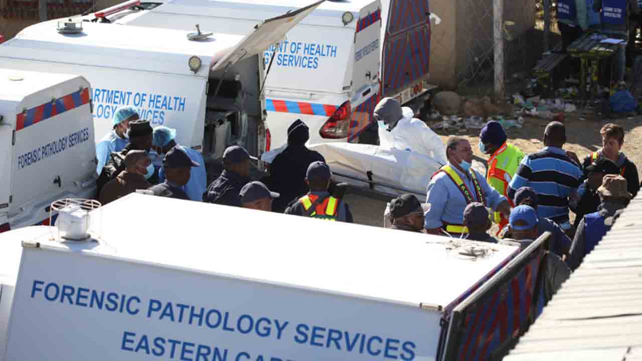 దక్షిణాఫ్రికా బార్‌లో కాల్పులు… 14 మంది మృతి