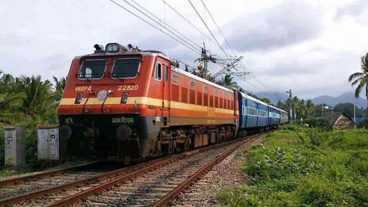Trains Cancelled | బహనాగ బజార్‌ స్టేషన్‌లో ట్రాక్‌ మెయింటెనెన్స్‌ పనులు.. 15 రైళ్లు రద్దు