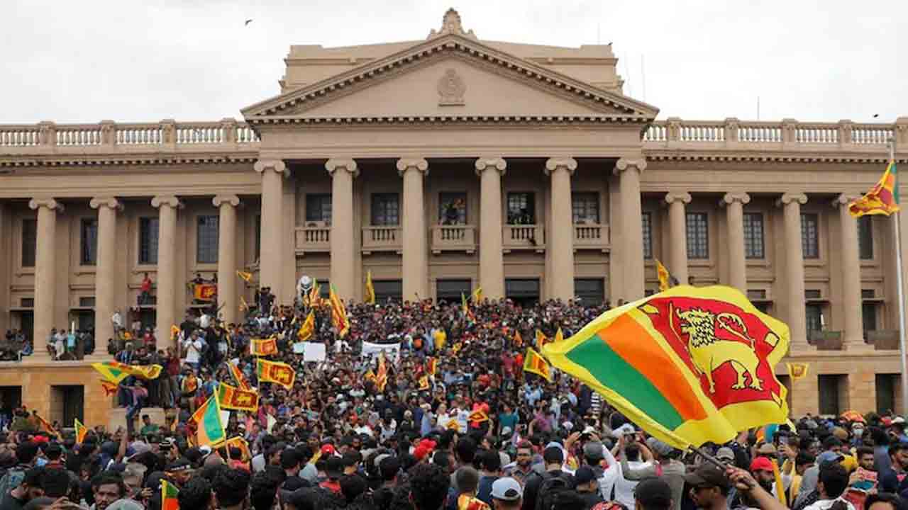 అప్రమత్తంగా ఉండండి.. శ్రీలంకలో భారతీయులకు ఇండియన్‌ హైకమిషన్‌ సూచన