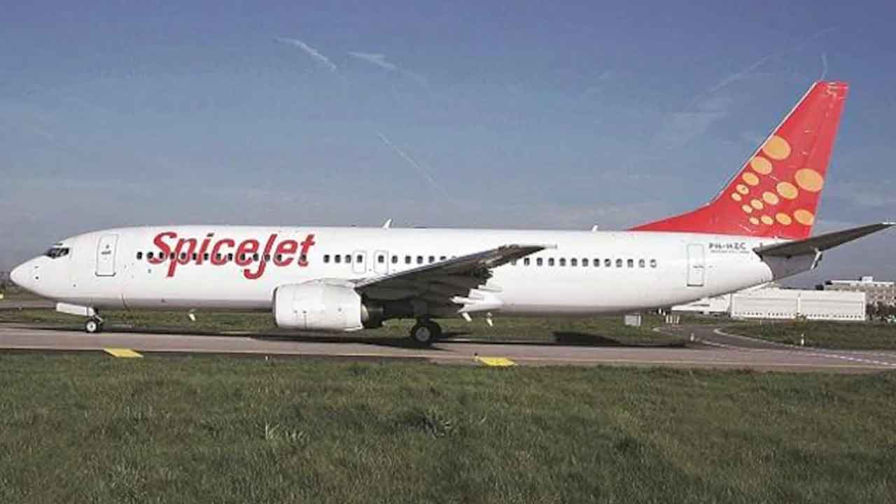 స్పైస్‌జెట్ విమానంలో ఆటోపైల‌ట్ సాంకేతిక లోపం..