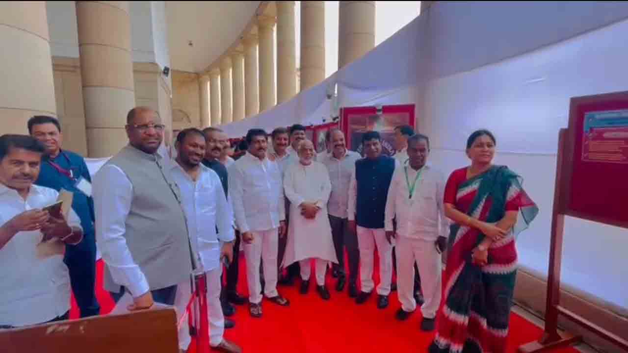 రాష్ట్ర‌ప‌తి ఎన్నిక‌ల్లో ఓటేసిన టీఆర్ఎస్ ఎంపీలు.. వీడియో